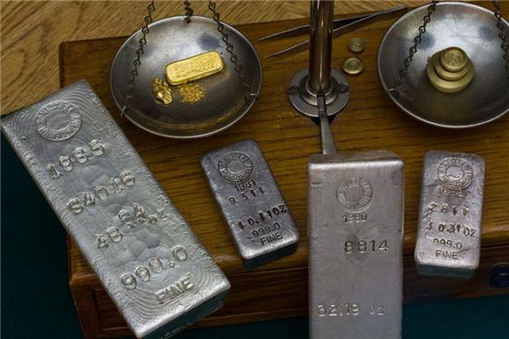  炒国内黄金期货资金5万能操作吗